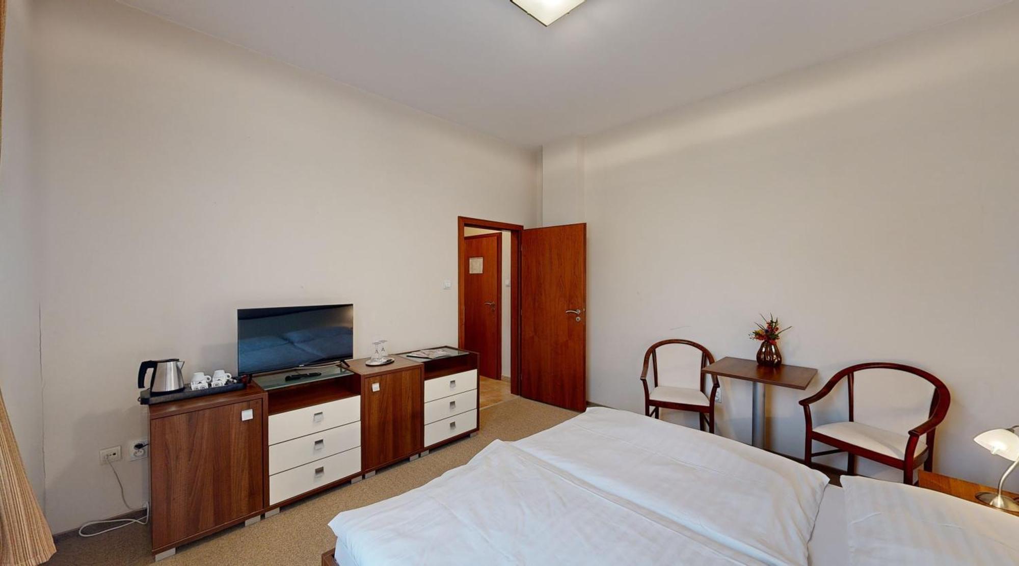 Klaudia'S Hotel & Restaurant At Golf Resort, Bac Samorin 외부 사진