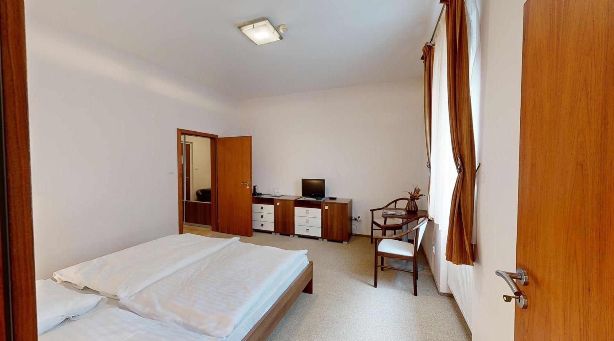 Klaudia'S Hotel & Restaurant At Golf Resort, Bac Samorin 외부 사진