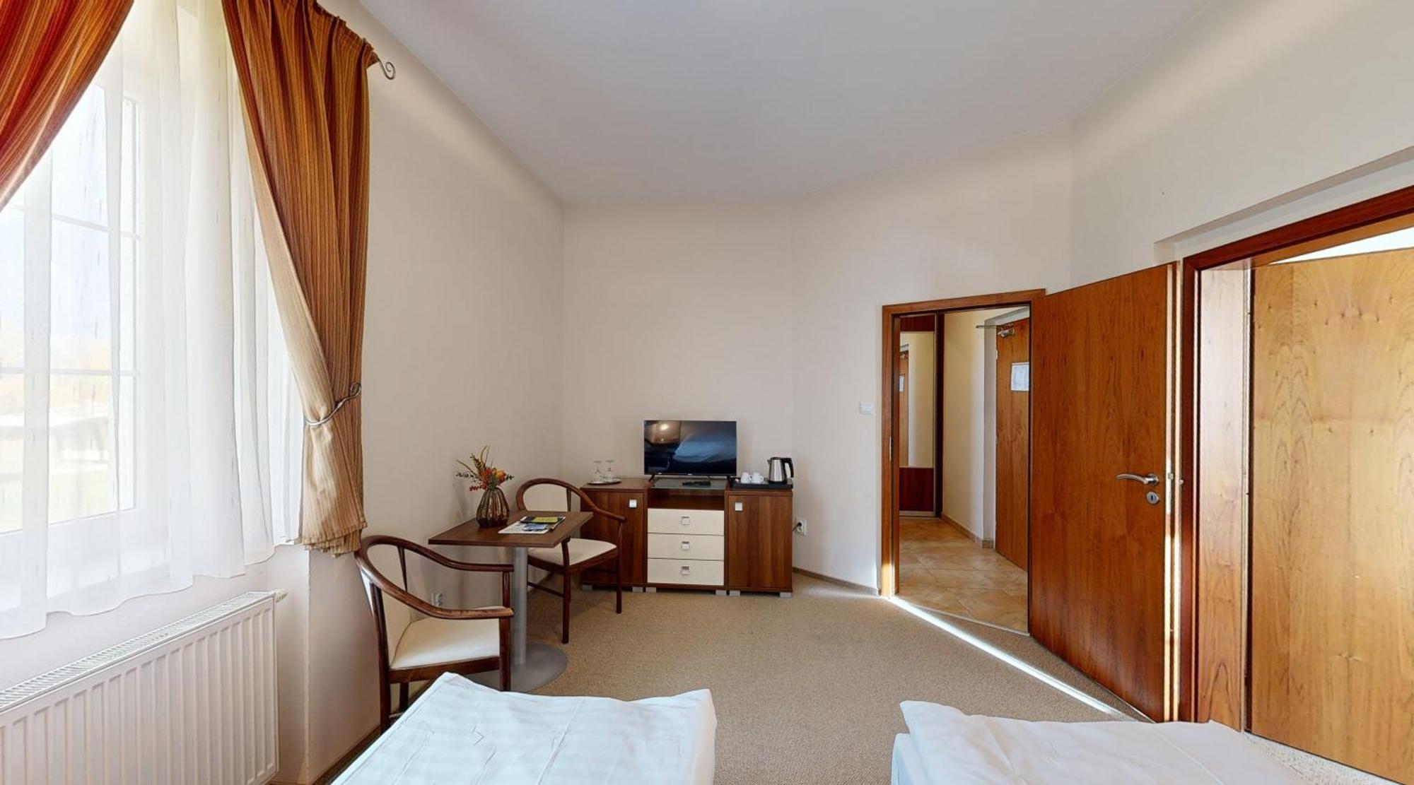 Klaudia'S Hotel & Restaurant At Golf Resort, Bac Samorin 외부 사진