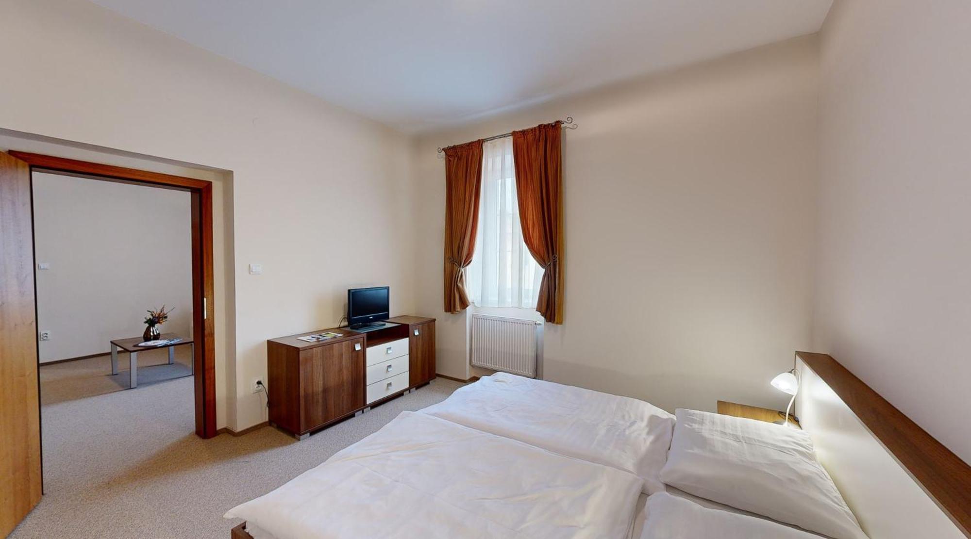 Klaudia'S Hotel & Restaurant At Golf Resort, Bac Samorin 외부 사진