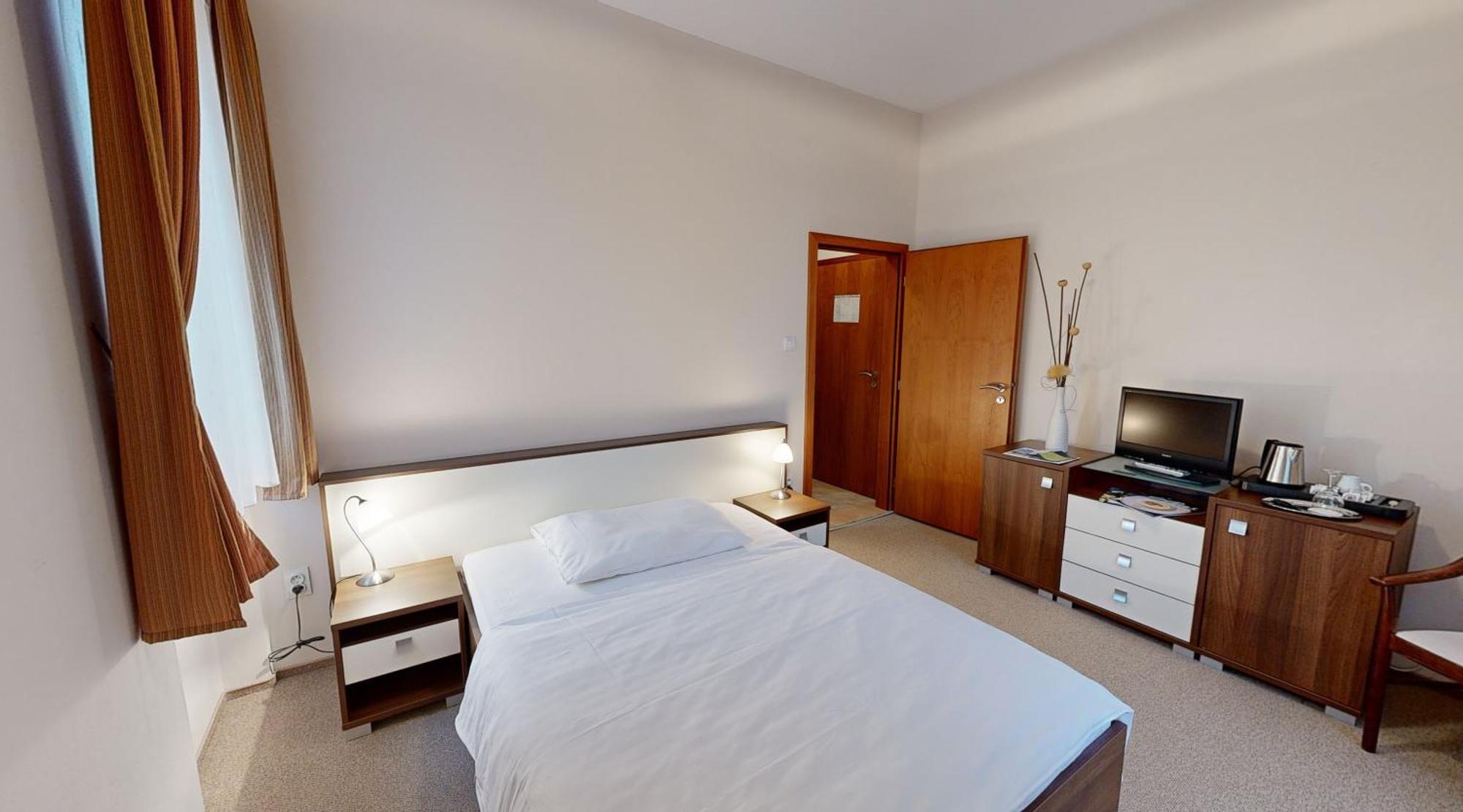 Klaudia'S Hotel & Restaurant At Golf Resort, Bac Samorin 외부 사진
